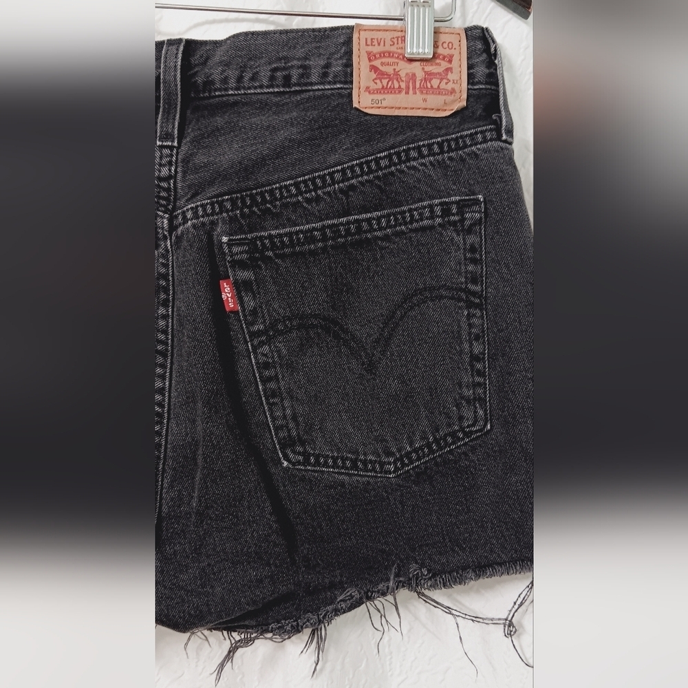 Levis 501 High Rise cut off Button Fly Shorts Size L/31 - Picture 6 of 14
